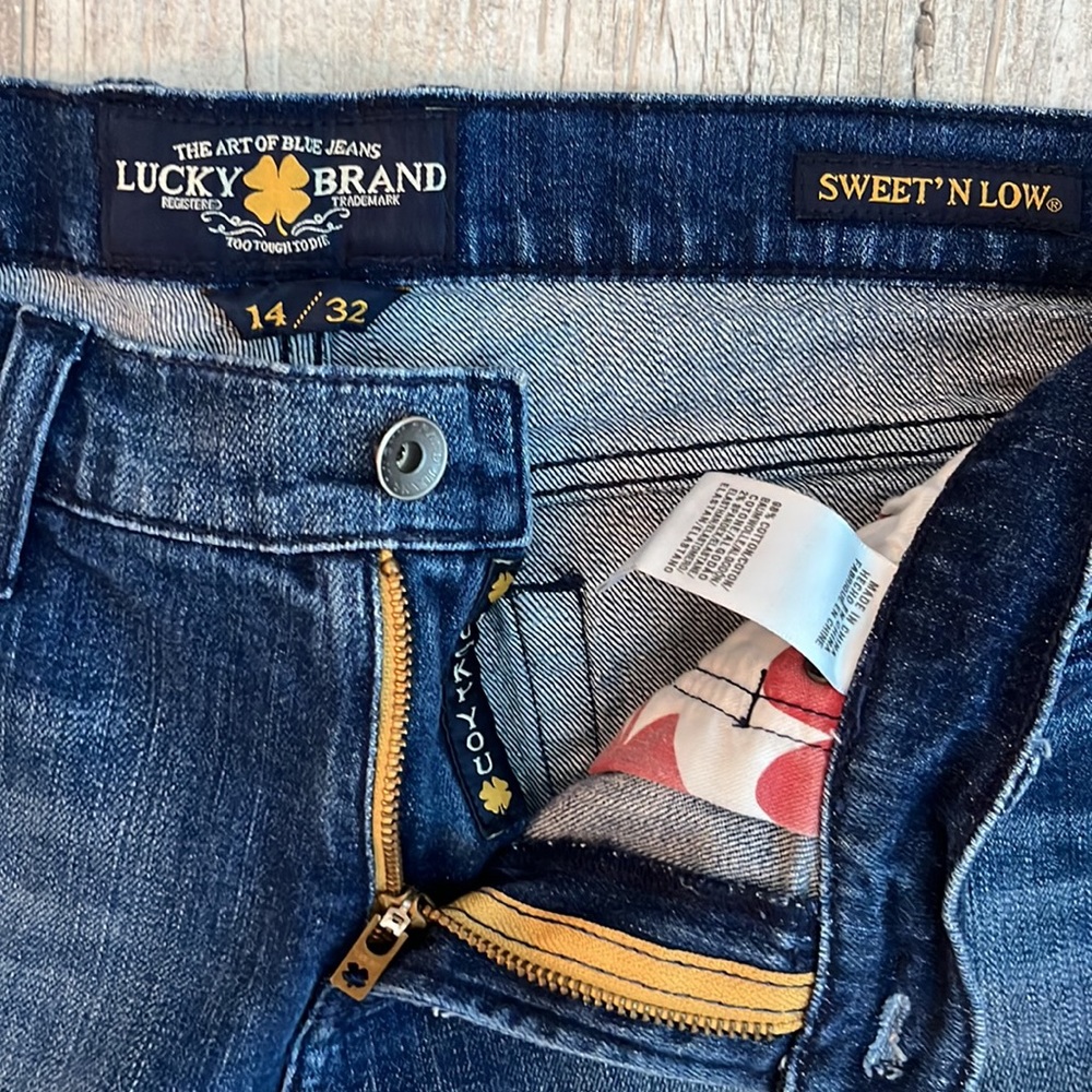 Lucky Brand Women’s‎ Jeans Sweet’ N Low Size: 32 Leslie Color: Blue